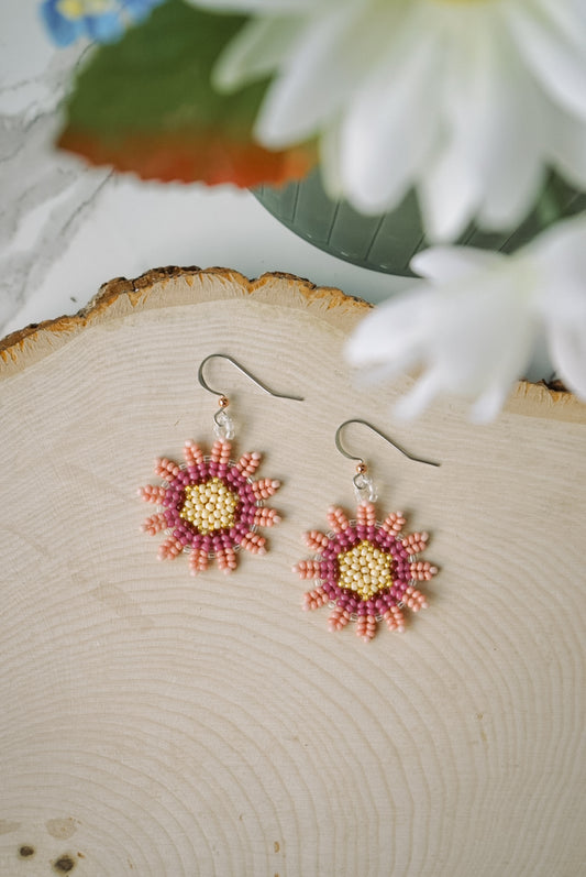 Blush sunburst blossoms