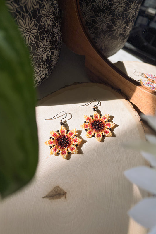 Strawberry blonde sunflowers