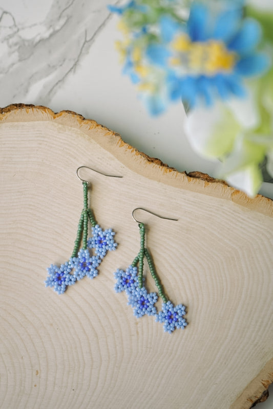 Cornflower blue clusters