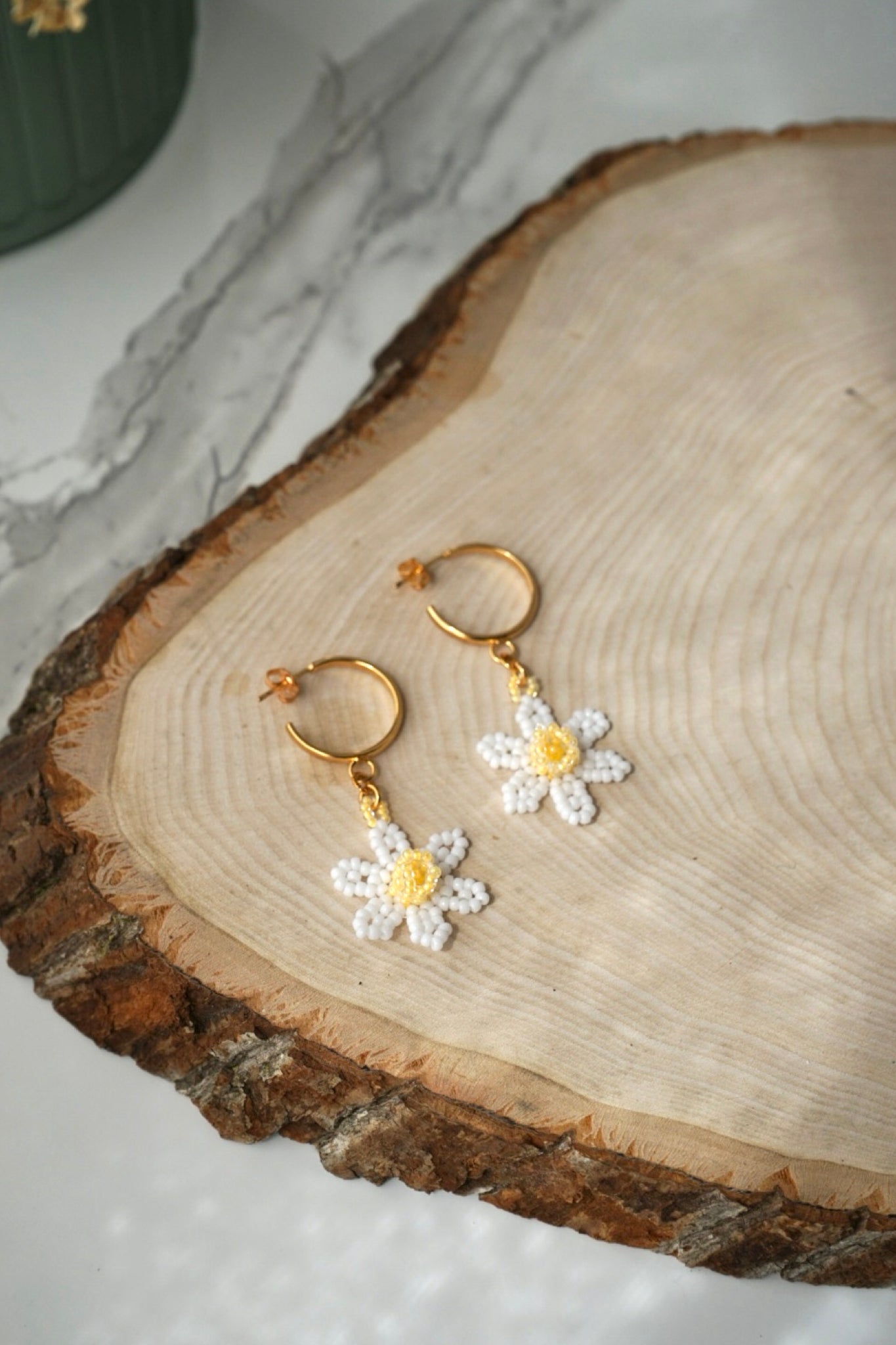 Daffodil hoops