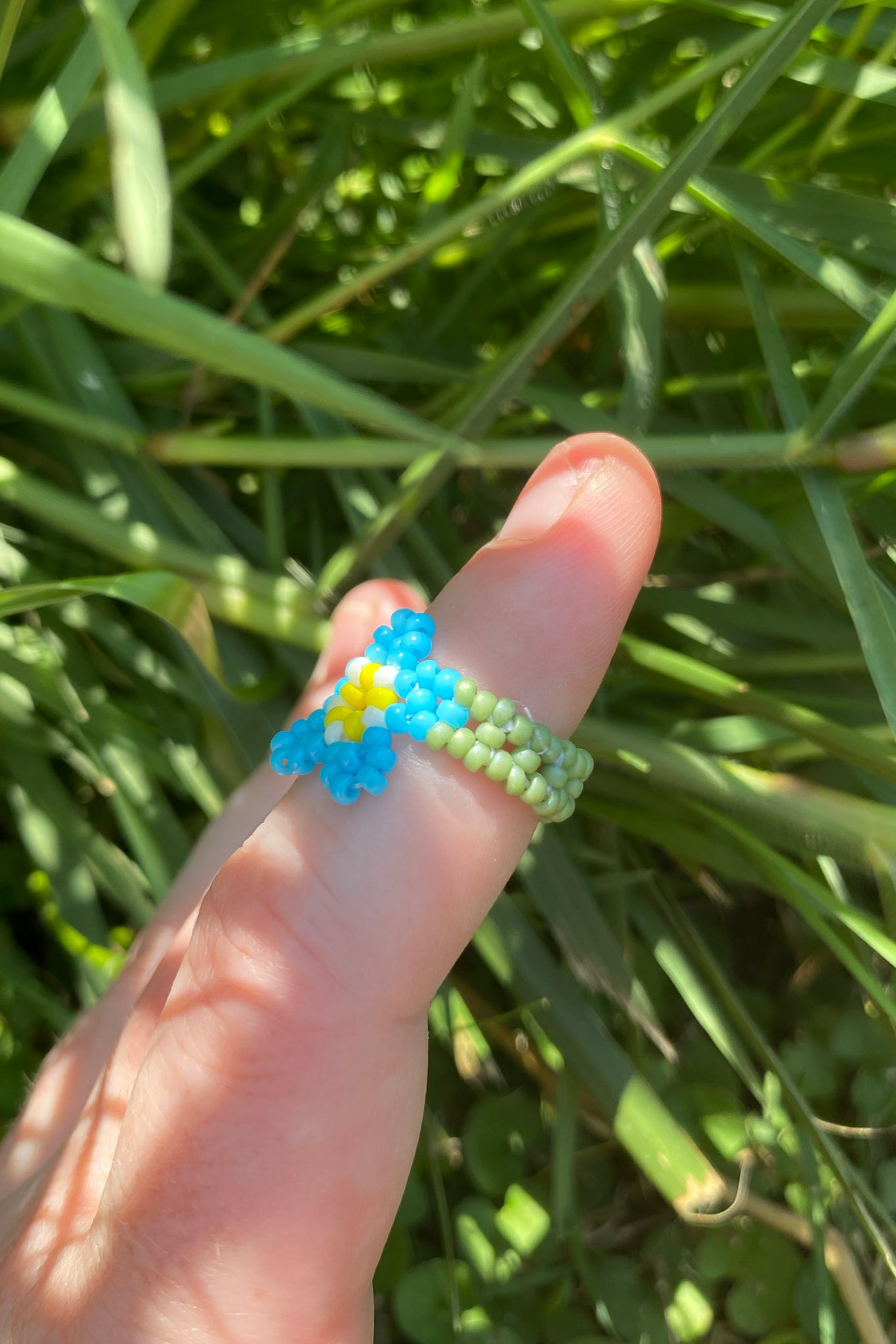 Forget-me-not ring (6) (sage band)