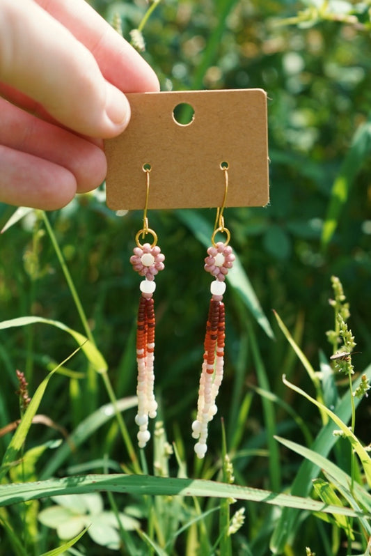 Red rust daisy drops