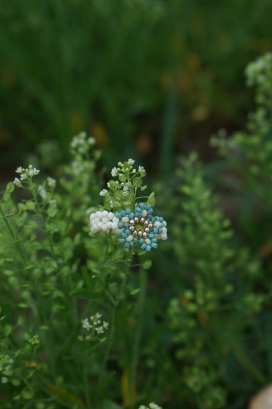 Turquoise and cream cinque ring (8.5)