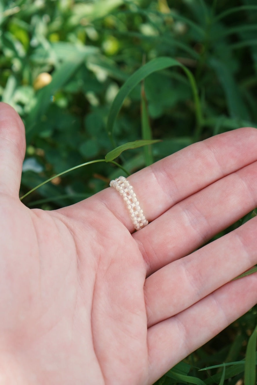 Turquoise and cream lined cinque ring (8.5)