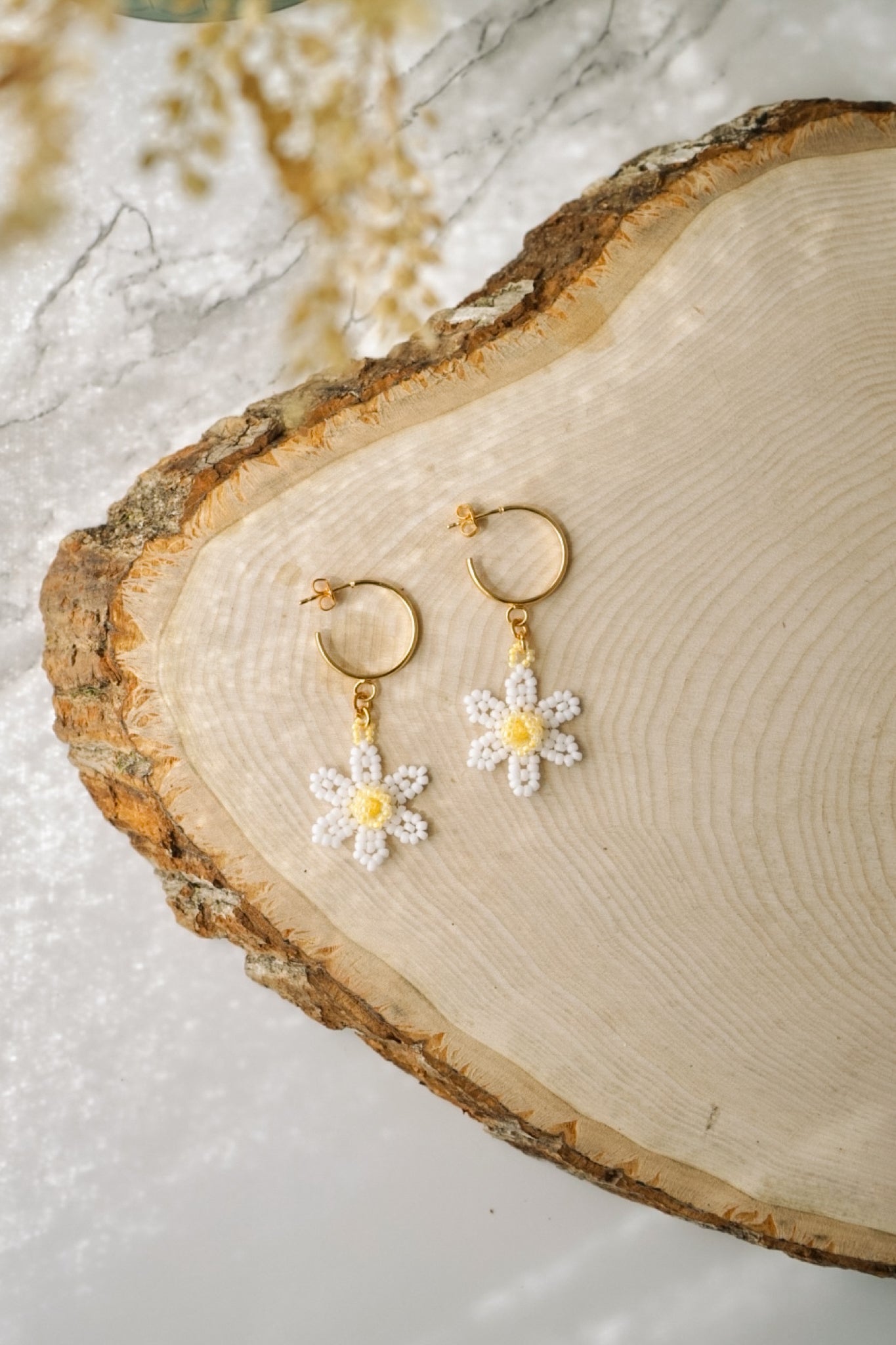 Daffodil hoops
