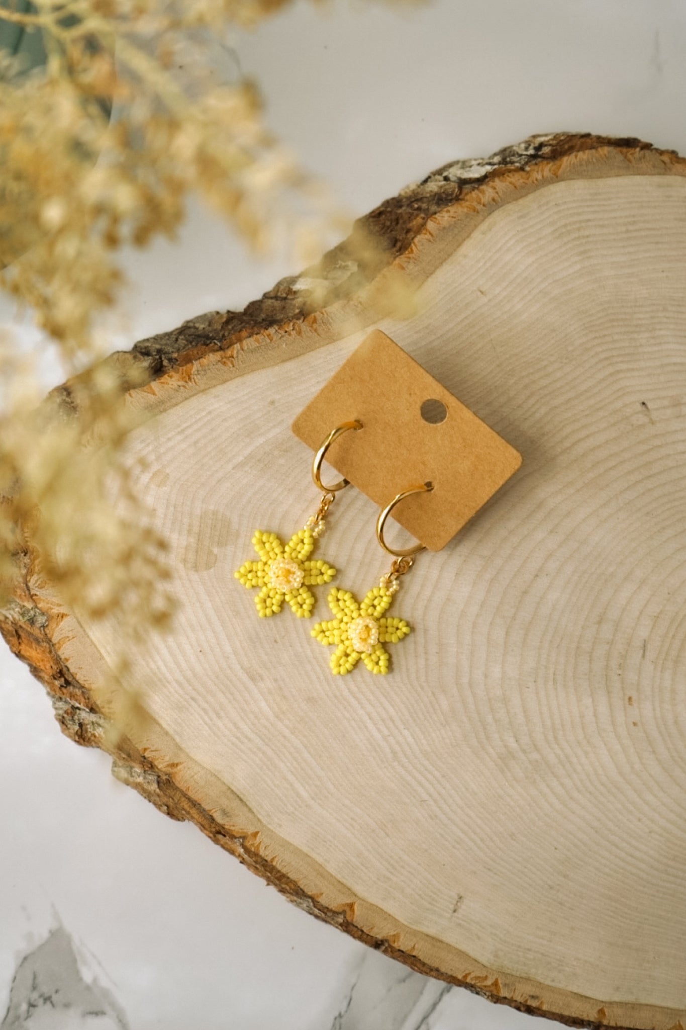 Daffodil hoops