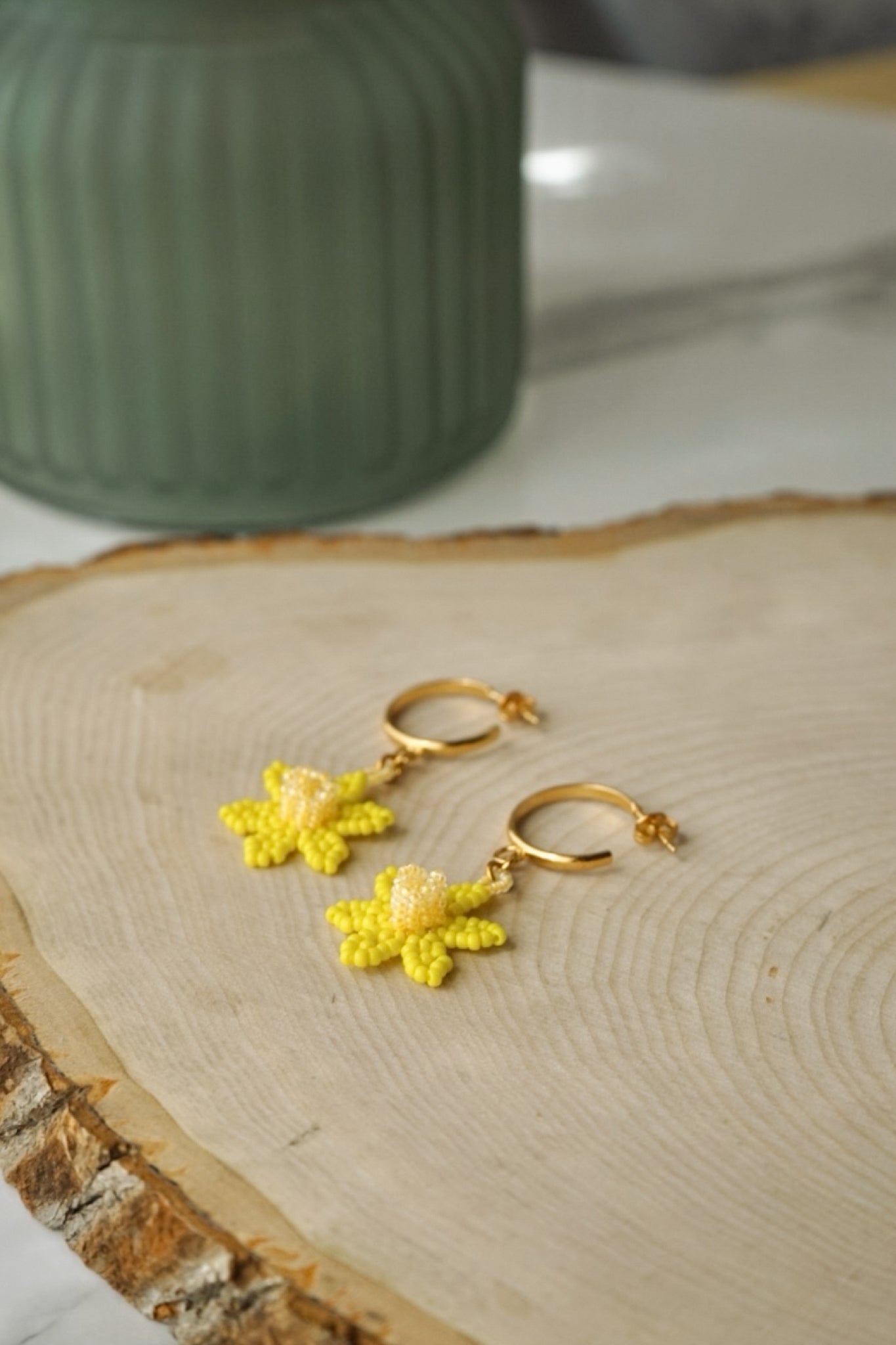 Daffodil hoops